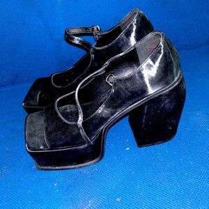 Ochos Toros Black Big Moves Platform Heels sz 8.5 chunky goth maryJane DollsKill